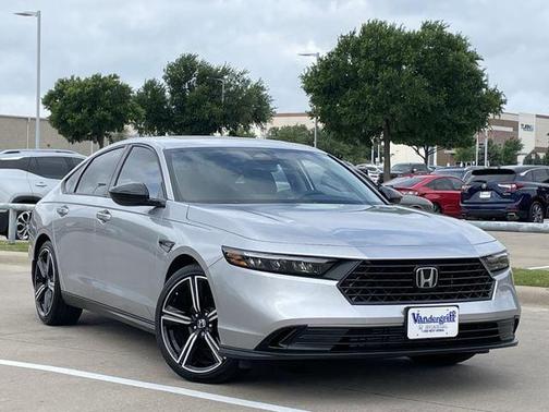 Solar Silver 2026 Honda Accord SE