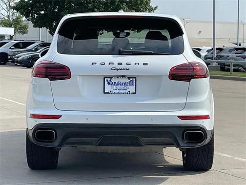 2018 Porsche Cayenne Platinum Edition