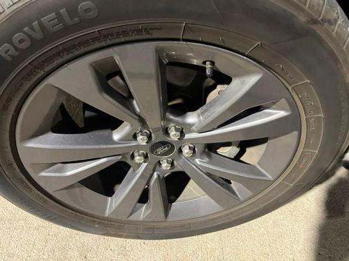 Oxford White 2021 Ford Explorer XLT