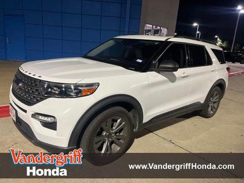 Oxford White 2021 Ford Explorer XLT
