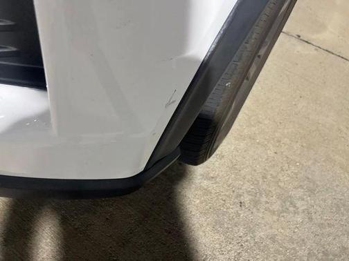 Oxford White 2021 Ford Explorer XLT