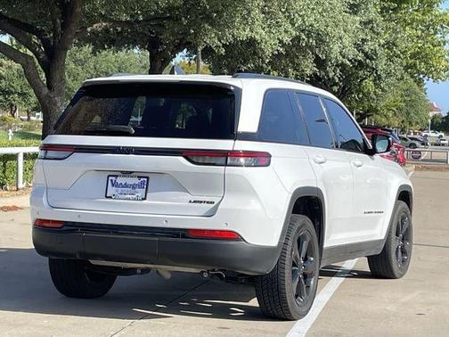 Bright White Clearcoat 2024 Jeep Grand Cherokee Limited