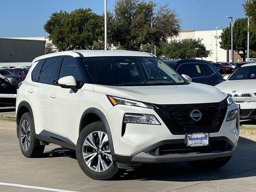 Pearl White Tricoat 2021 Nissan Rogue SV