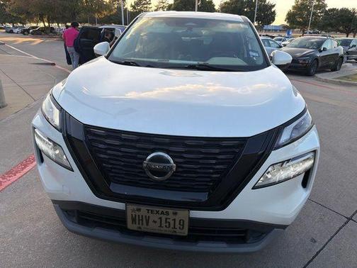 Pearl White Tricoat 2021 Nissan Rogue SV