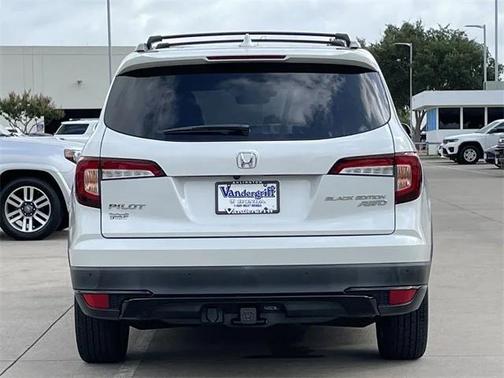 2022 Honda Pilot AWD Black Edition