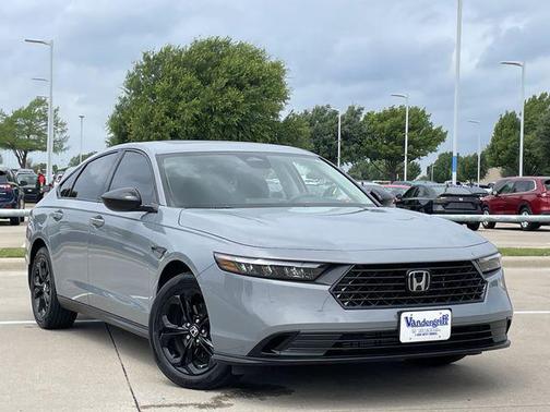 Urban Gray Pearl 2025 Honda Accord SE