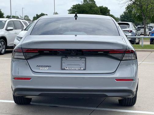 Urban Gray Pearl 2025 Honda Accord SE