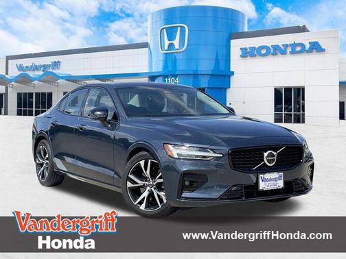 Denim Blue 2024 Volvo S60 B5 Plus Dark Theme