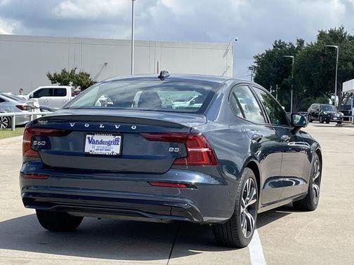 Denim Blue 2024 Volvo S60 B5 Plus Dark Theme