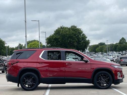 Radiant Red Tintcoat 2023 Chevrolet Traverse LT Cloth