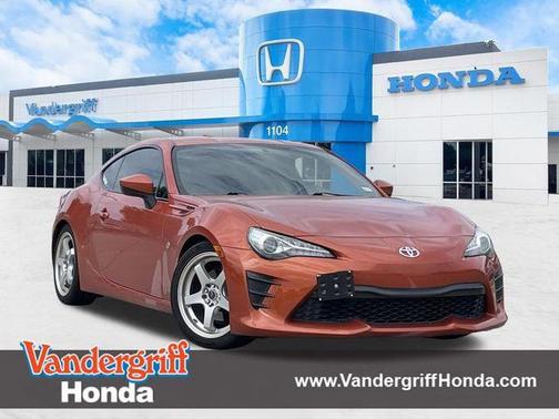 Hot Lava 2017 Toyota 86 SE