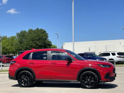 2025 Honda HR-V 2WD Sport