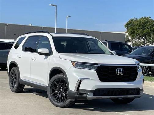 2025 Honda Pilot Touring 8-Passenger