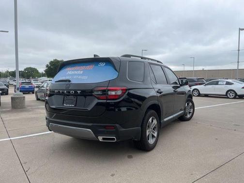 Crystal Black Pearl 2026 Honda Pilot EX-L