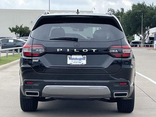 Crystal Black Pearl 2026 Honda Pilot EX-L