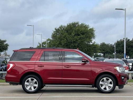 Ruby Red Metallic Tinted Clearcoat 2018 Ford Expedition XLT