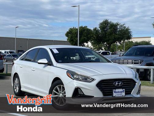 Quartz White Pearl 2018 Hyundai SONATA SE
