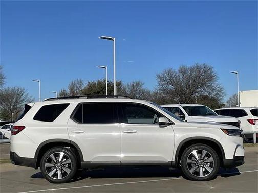2025 Honda Pilot Touring 8-Passenger