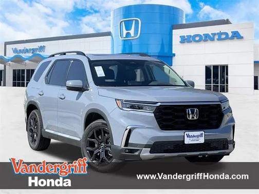 2025 Honda Pilot Touring 8-Passenger