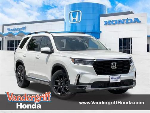 2025 Honda Pilot Touring 8-Passenger