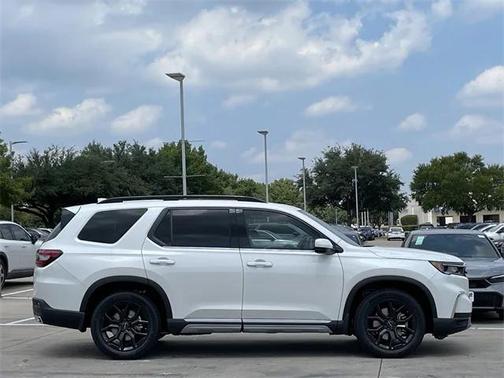 2025 Honda Pilot Touring 8-Passenger