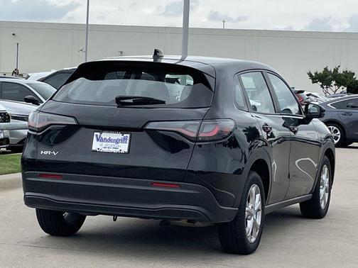 Crystal Black Pearl 2023 Honda HR-V LX