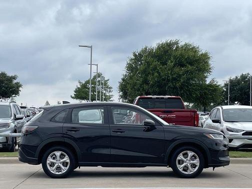Crystal Black Pearl 2023 Honda HR-V LX