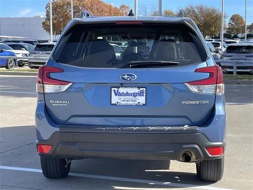 2024 Subaru Forester Premium