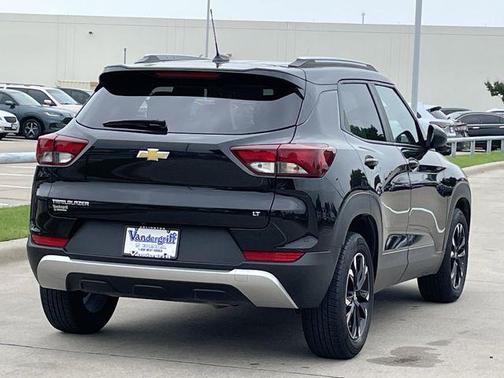 Mosaic Black Metallic 2023 Chevrolet Trailblazer LT