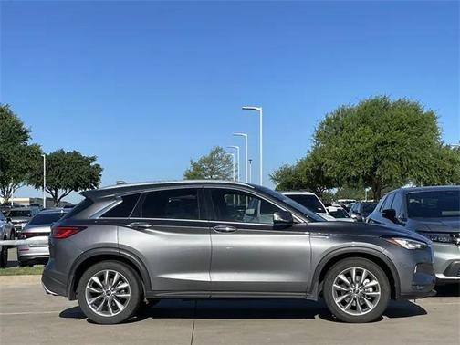 2022 INFINITI QX50 LUXE