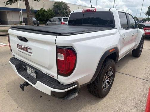 Summit White 2024 GMC Canyon AT4