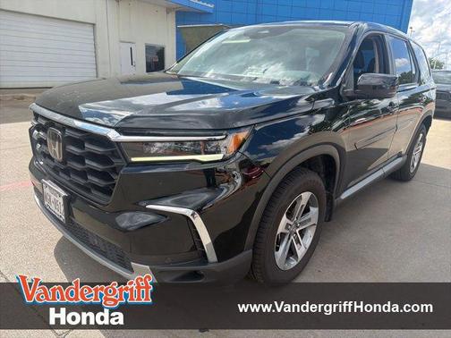 Crystal Black Pearl 2024 Honda Pilot EX-L 7 Passenger