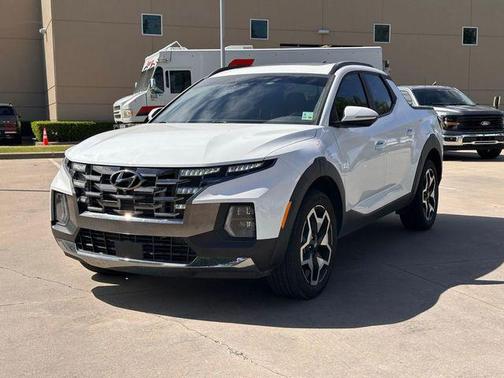 Atlas White 2024 Hyundai SANTA CRUZ Limited