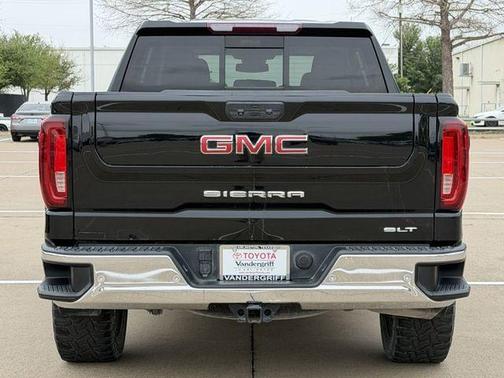 Onyx Black 2022 GMC Sierra 1500 SLT