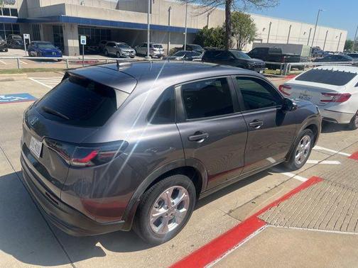 Modern Steel Metallic 2023 Honda HR-V LX