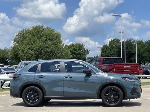 Nordic Forest Pearl 2026 Honda HR-V 2WD Sport