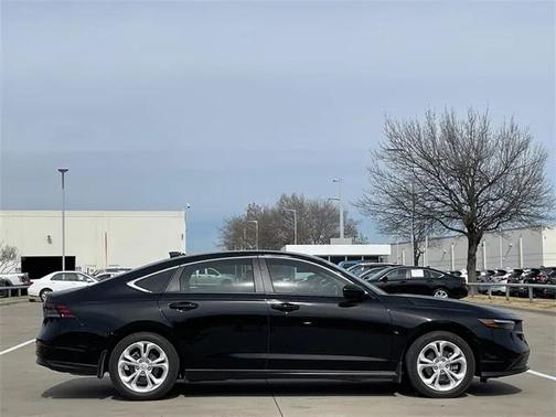 2025 Honda Accord LX 1.5T