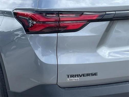 2024 Chevrolet Traverse LT Leather