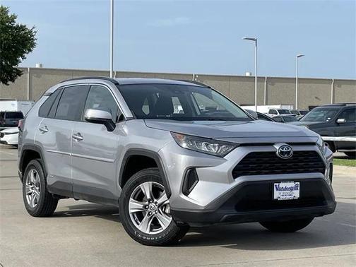 2022 Toyota RAV4 Hybrid LE