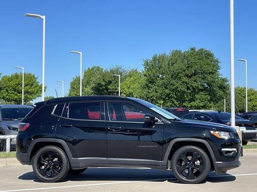 Diamond Black Crystal Pearlcoat 2020 Jeep Compass Latitude