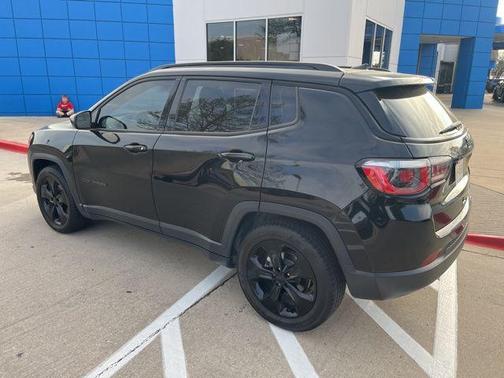 Diamond Black Crystal Pearlcoat 2020 Jeep Compass Latitude