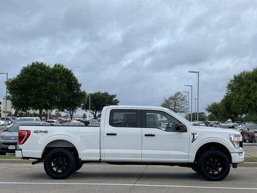 Oxford White 2022 Ford F-150 XLT
