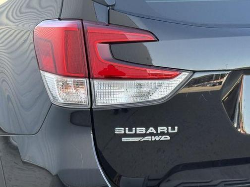 Crystal Black Silica 2023 Subaru Forester Limited