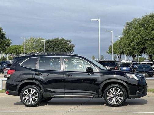 Crystal Black Silica 2023 Subaru Forester Limited