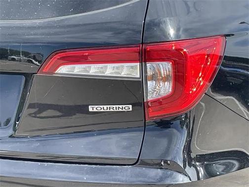 2019 Honda Pilot Touring 8-Passenger