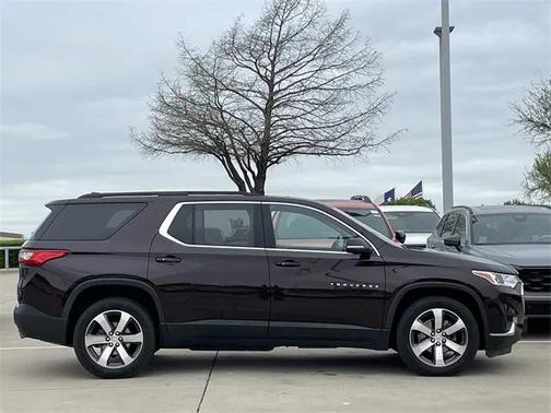 2021 Chevrolet Traverse LT Leather