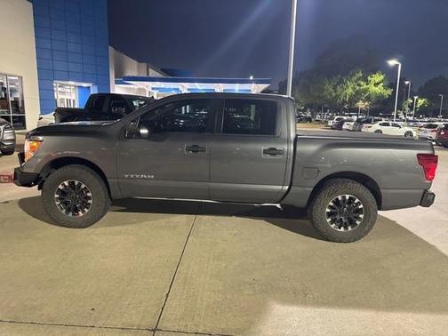 2024 Nissan Titan SV