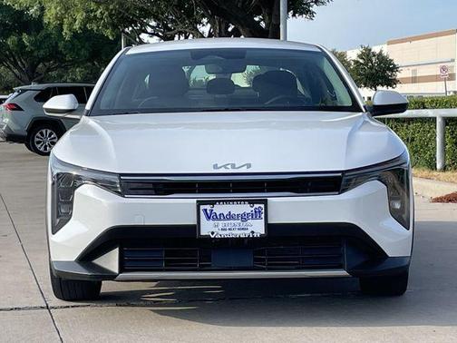 Snow White Pearl 2025 Kia K4 EX