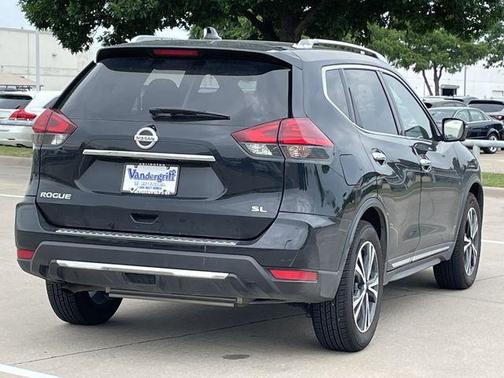 Magnetic Black 2017 Nissan Rogue SL