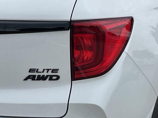 Platinum White Pearl 2023 Honda Passport AWD Elite